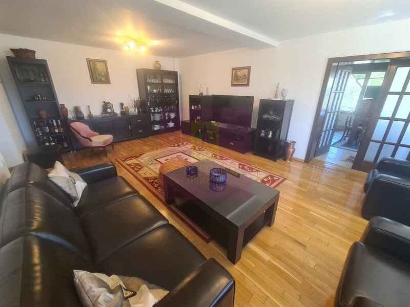 Vila de vanzare in Breaza - Zona Breaza de Sus