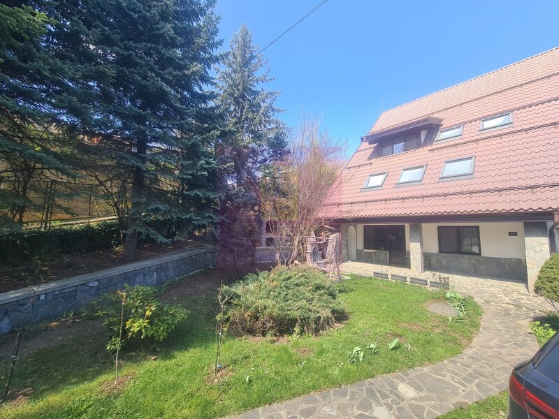 Vila de vanzare in Breaza - Zona Breaza de Sus